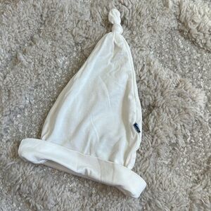 Kickee knot hat Never worn